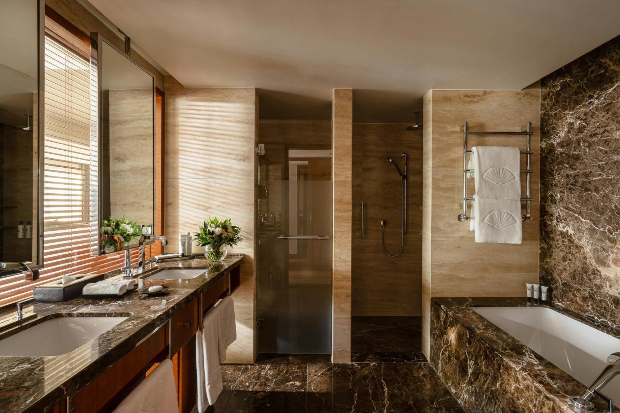 Mandarin Oriental,