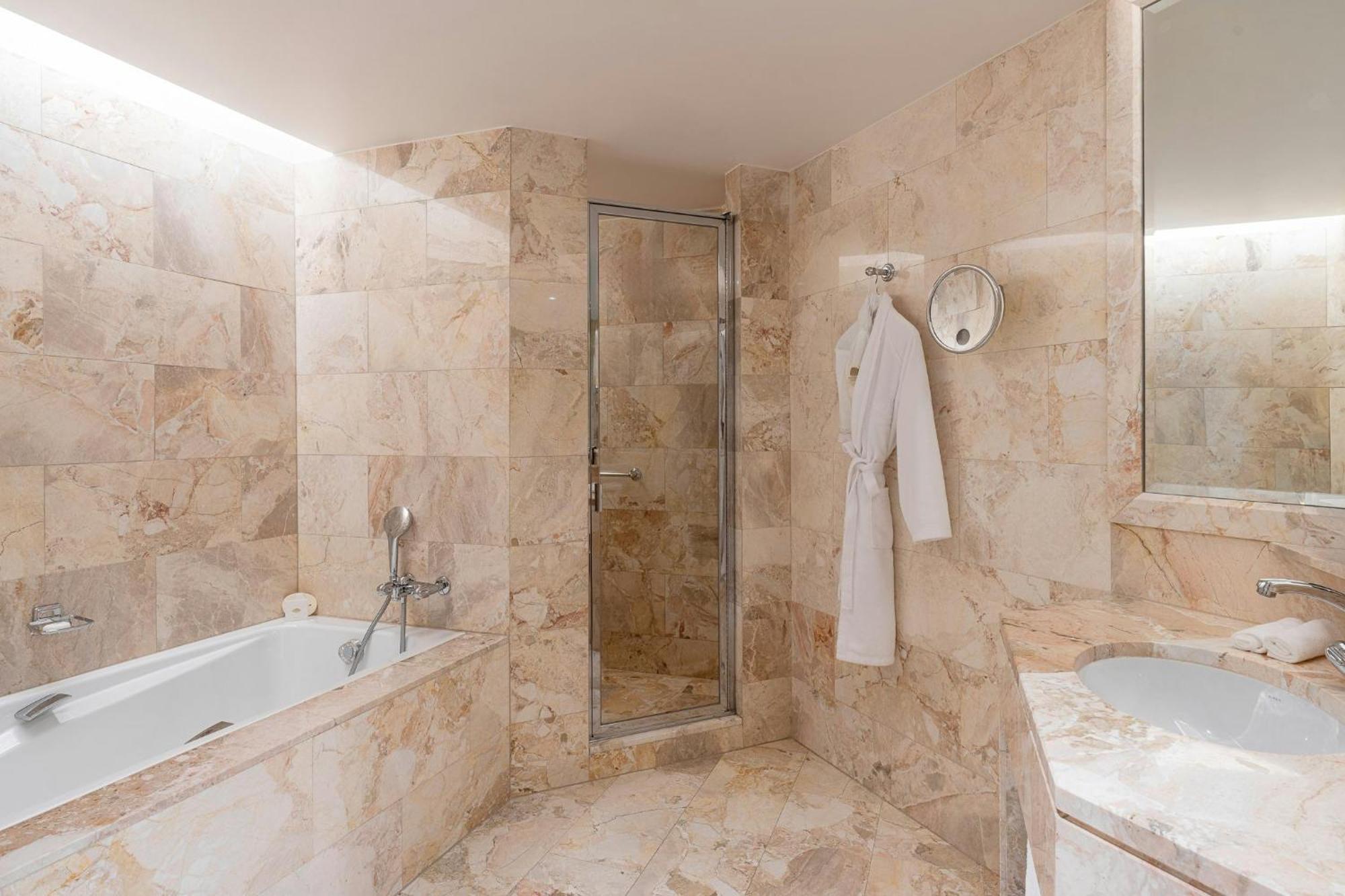 Mandarin Oriental, Hotel Genf